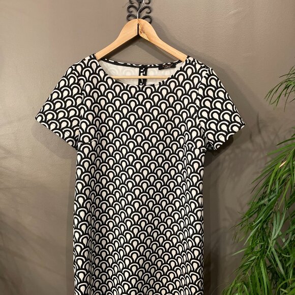 FYLO London Black + White Dress - Picture 4 of 4